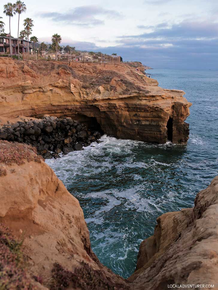 Sunset Cliffs Natural Park + 13 Best Photography Spots in San Diego // localadventurer.com