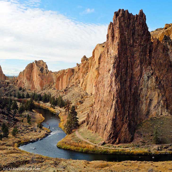 Smith Rock State Park + the 7 Wonders of Oregon - this is an amazing spot to go hiking or sport climbing // localadventurer.com