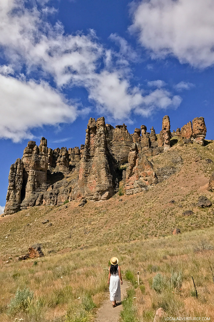 Your Guide to John Day Fossil Beds Clarno Unit, Eastern Oregon // localadventurer.com