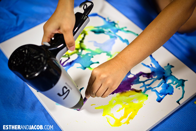 You are currently viewing Melted Crayon Art Painting | A Pinterest Project