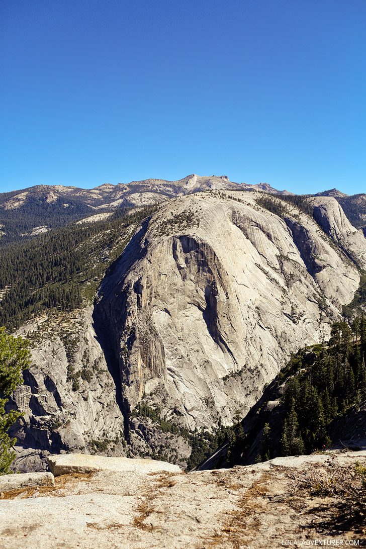 Hiking Yosemite National Park // localadventurer.com