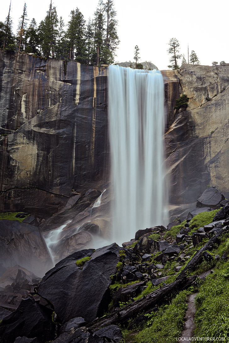 Yosemite Vernal Falls Hike // localadventurer.com