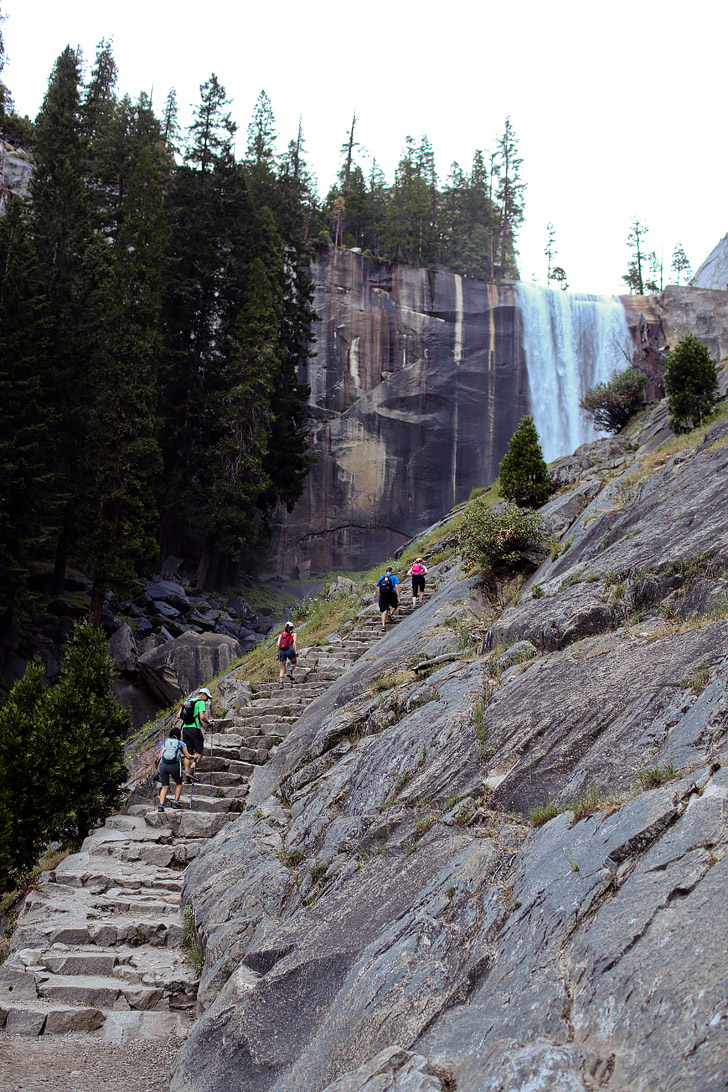 Yosemite Vernal Falls Hike // localadventurer.com