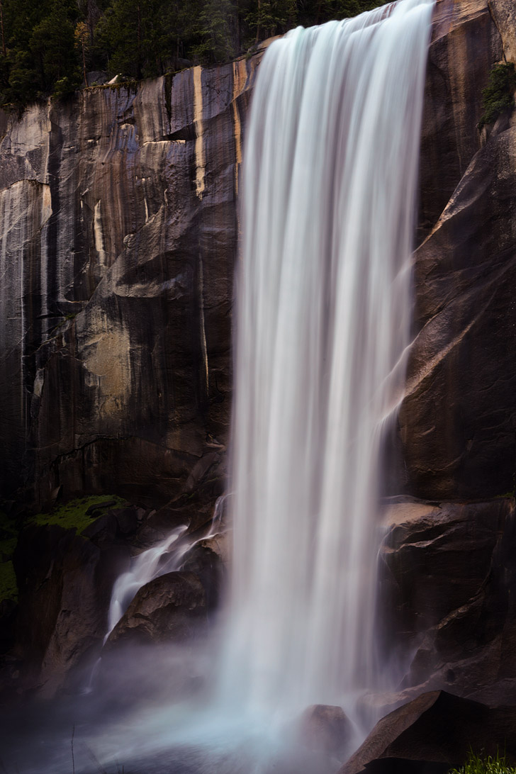 Hiking to Vernal Falls Yosemite National Park // localadventurer.com