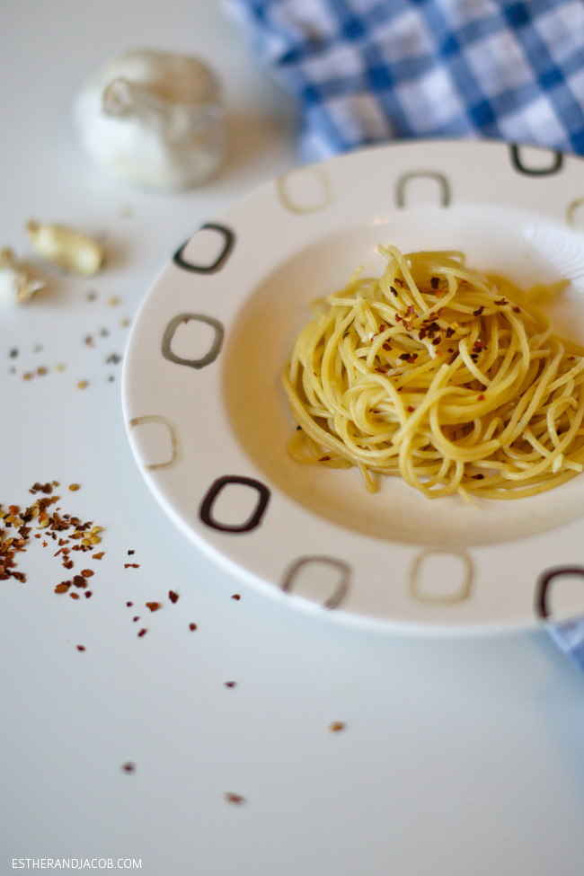 You are currently viewing A Simple Pasta Recipe: Spaghetti Aglio Olio e Peperoncino