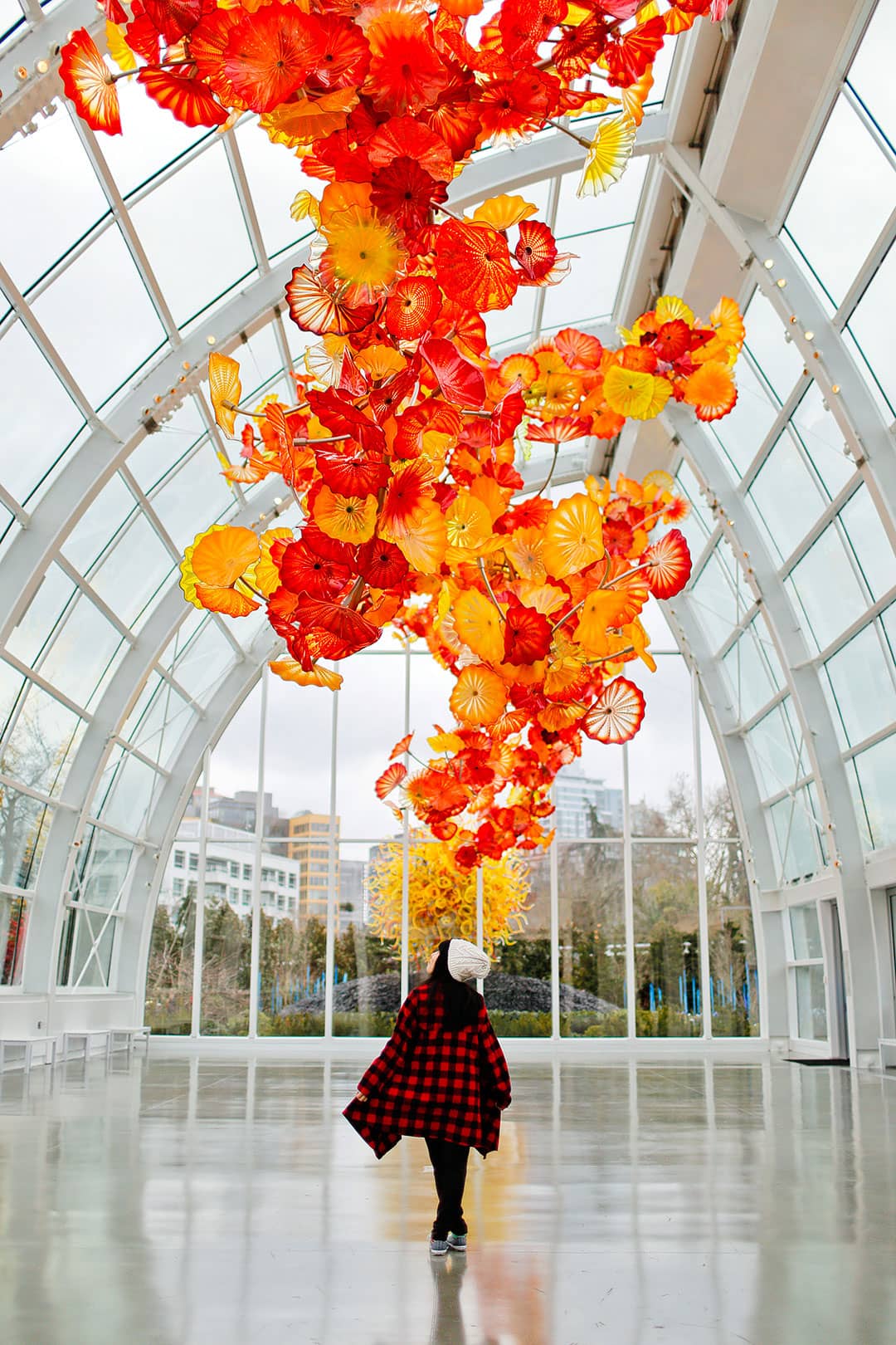 Chihuly Garden and Glass Photos in Seattle - Dale Chihuly is one of the most recognizable names in glass art. He's perhaps most famous for his work in the Bellagio lobby ceiling.