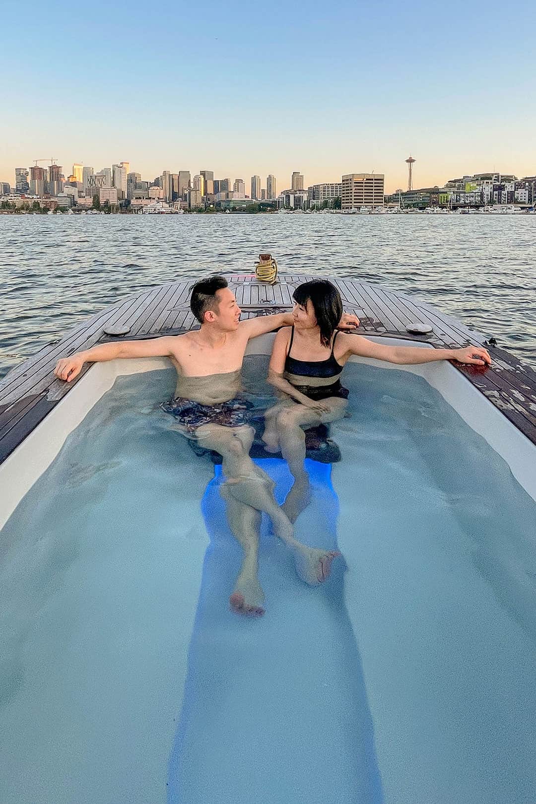 hot tub boat seattle