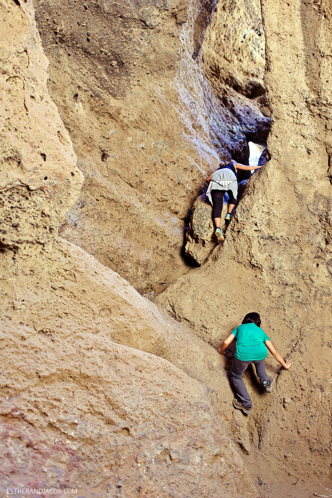 our hike through a cave to castle peak. hiking in la. hiking los angeles. hiking in los angeles. pictures of hiking. cave hiking. las virgenes canyon hike. El Escorpión Park. El Escorpion Park. hiking in southern california.