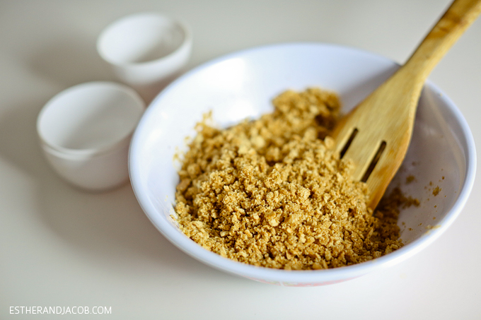 The graham cracker crust recipe before making mini nutella pie.