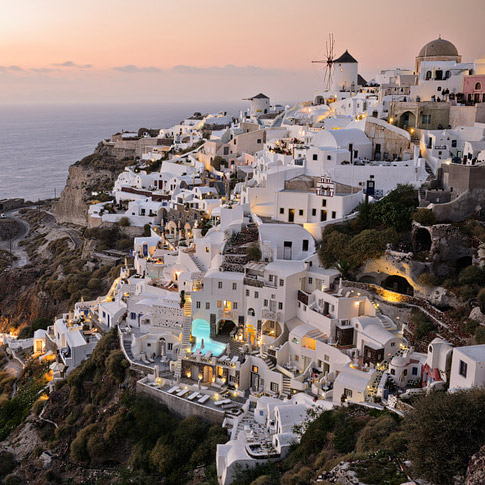 You are currently viewing Best Sunset in Oia Santorini Greece (Oia Castle)