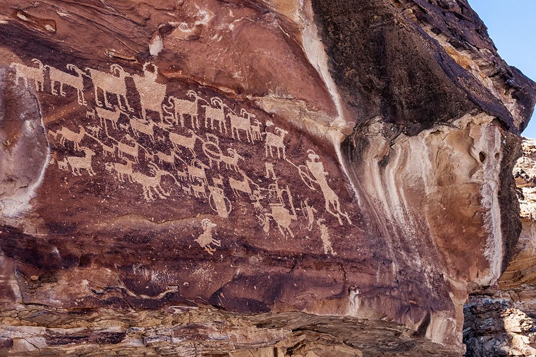 nine mile canyon petroglyphs + 15 beautiful canyons in the us