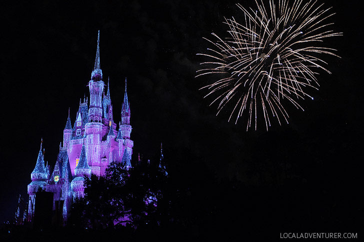 Christmas at Disney World (15 Best Places to Celebrate Christmas in the US).