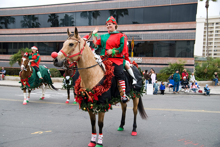 La Jolla Christmas Parade (15 Best Places to Celebrate Christmas in the US).