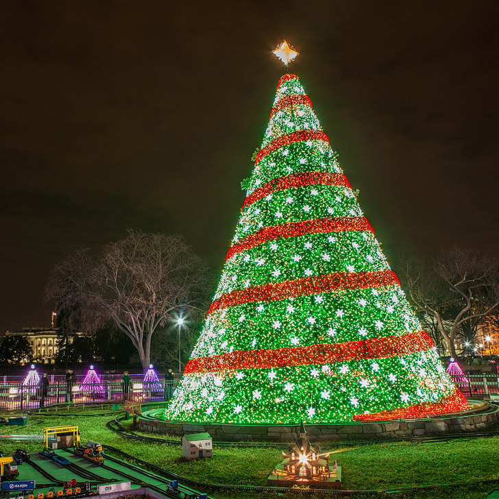 15 Best Places to Celebrate Christmas in the US » Local Adventurer ...