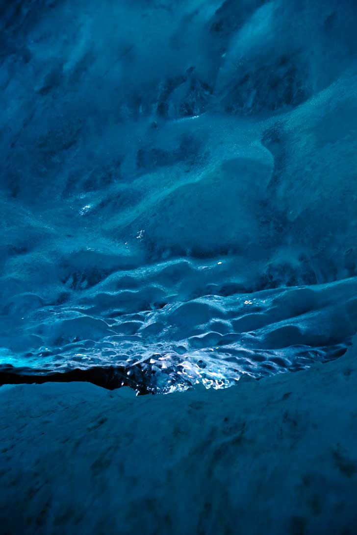 Breiðamerkurjökull Crystal Cave - Largest Ice Cave in Iceland is located in Skaftafell National Park on Vatnajokull Glacier // localadventurer.com