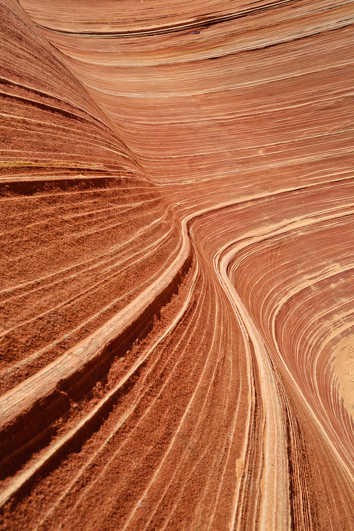 Hiking the Wave Rock Formation in Coyote Buttes North Arizona // localadventurer.com