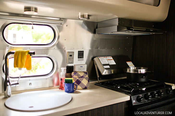 What it's Like Living in An Airstream - Tour of our Airstream International Signature 23FB // localadventurer.com