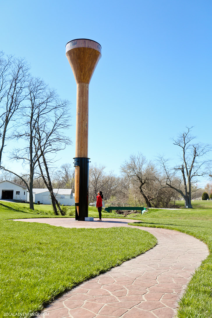 World's Largest Golf Tee in Casey Illinois #BigThingsInASmallTown // localadventurer.com
