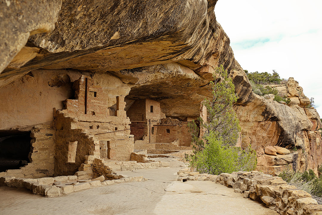 https://localadventurer.com/wp-content/uploads/2016/06/balcony-house-tour-mesa-verde.jpg