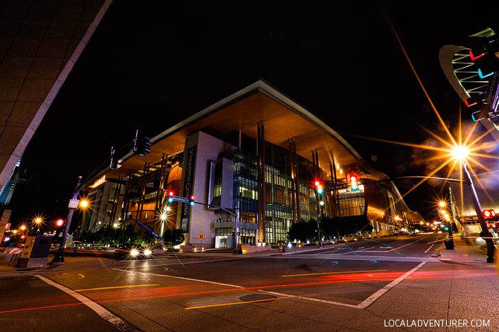 Music City Center, Nashville Tennessee - This is the main conference center in Nashville but it has a beautiful exterior that reminded us of a guitar // localadventurer.com