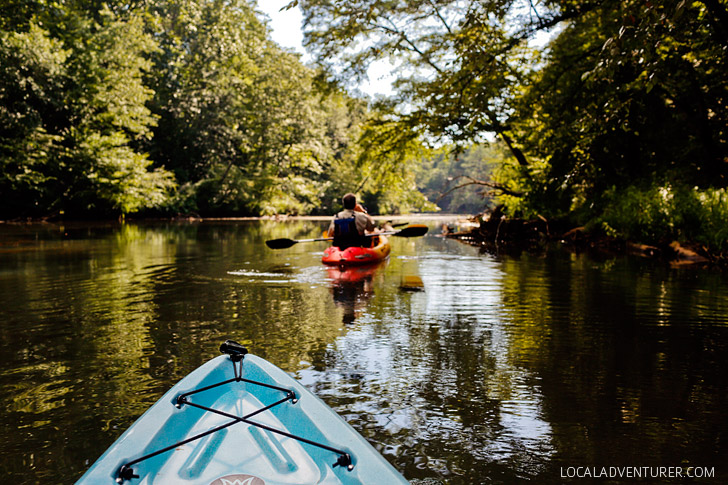 Kayaking through the Set of Mockingjay at Sweetwater Creek State Park - State Parks near Atlanta Georgia // localadventurer.com