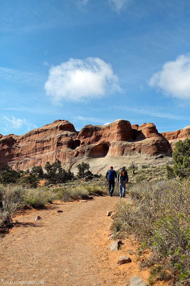 Tunnel Arch, Devils Garden Trail, Arches National Park, Moab Utah // localadventurer.com