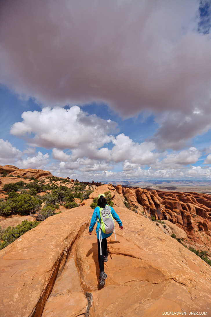  Hiking the Devils Garden Trail Arches National Park // localadventurer.com