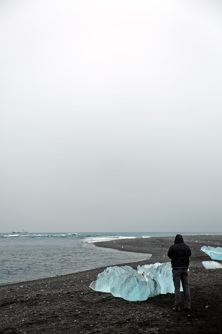 Jokulsarlon Ice Beach / Diamond Beach (Iceland Winter Road Trip - Best Stops and Places to Avoid) // localadventurer.com