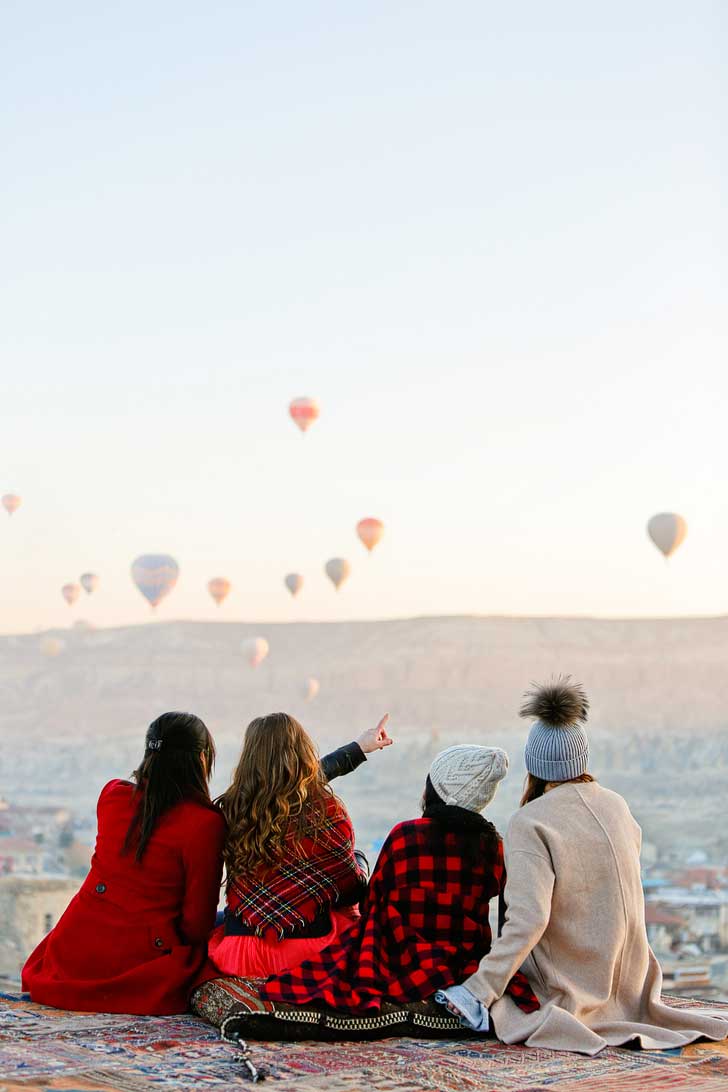 Cappadocia Hot Air Balloons look so magical - an must if you visit Turkey // localadventurer.com