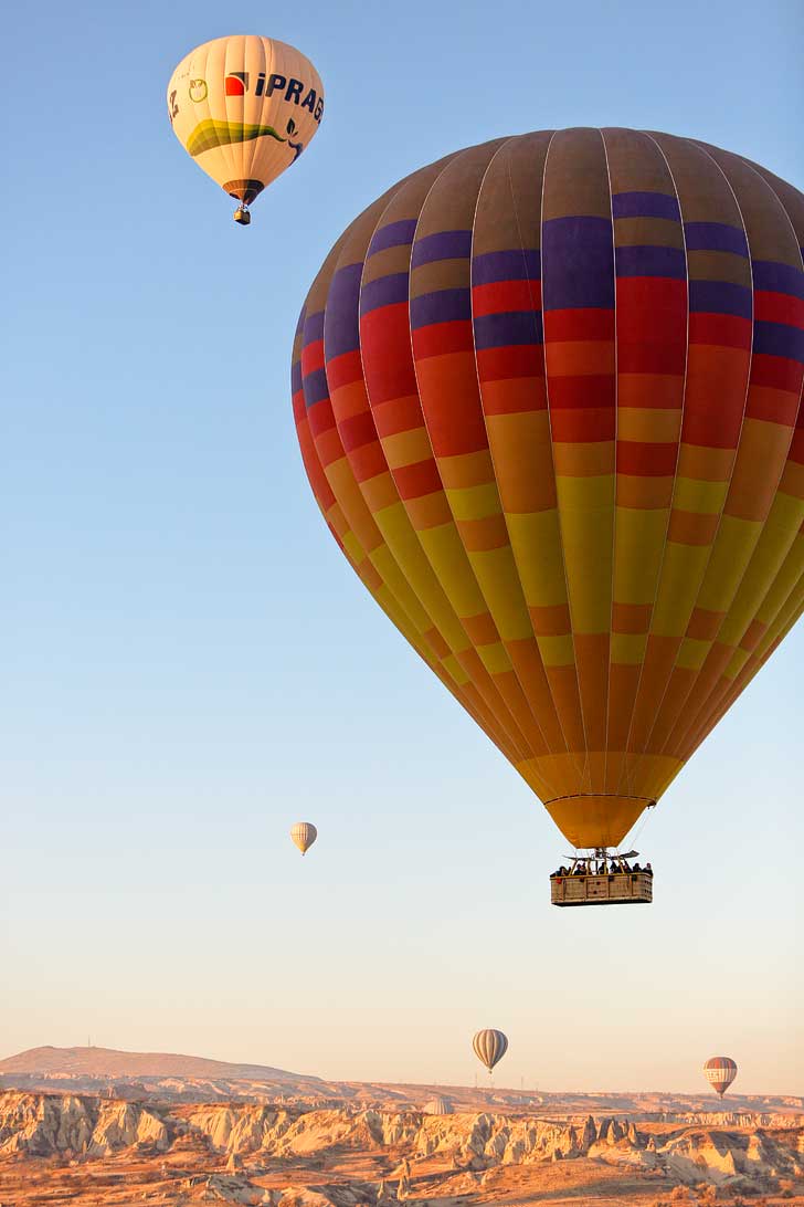 Magical Experience Riding Cappadocia Hot Air Balloons in Turkey // localadventurer.com