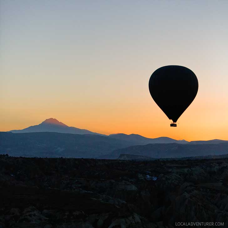 Cappadocia Hot Air Balloon Rides are Magical and definitely worth putting on your bucket list! // localadventurer.com
