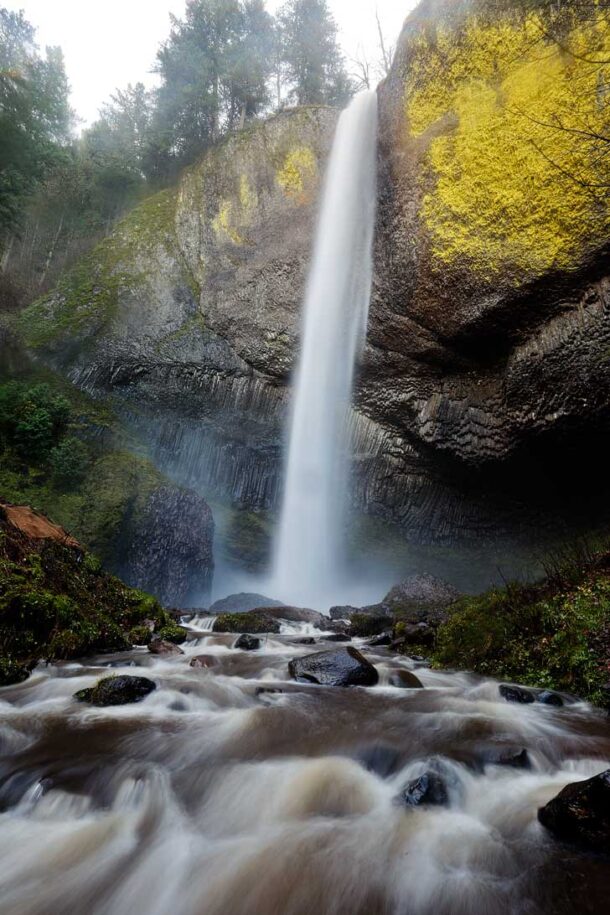 How to Hike to Latourell Falls Oregon - Easy Waterfall Hike Near Portland