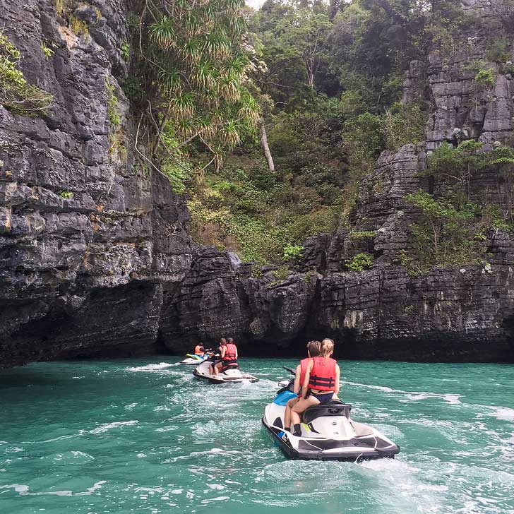 Exploring the surrounding islands of Langkawi with gorgeous limestone formations (9 Unique Things to do in Langkawi Malaysia) // localadventurer.com