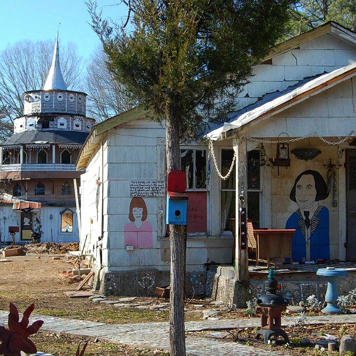 Summerville Georgia - tiny mountain town that hosts lots of festivals and has park attractions and friendly locals. Also, check out the Paradise Garden, which reminds us of Salvation Mountain and Slab City // localadventurer.com