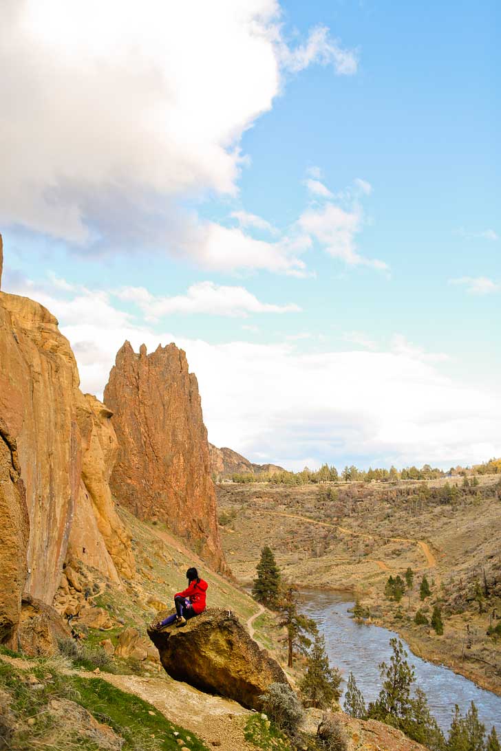 Smith Rock State Park is one of Oregon’s Seven Wonders. It’s a premier sport climbing destination and has some of the best hikes in Oregon with stunning views. Find out everything you need to know about the park here // localadventurer.com