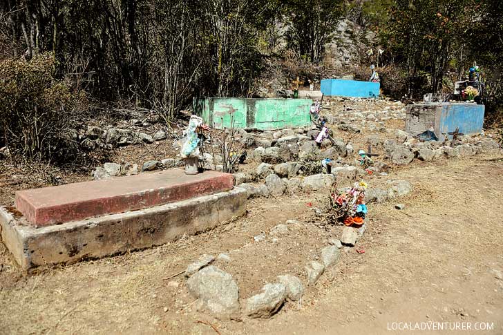 Graves along the Machu Picchu Trail // localadventurer.com