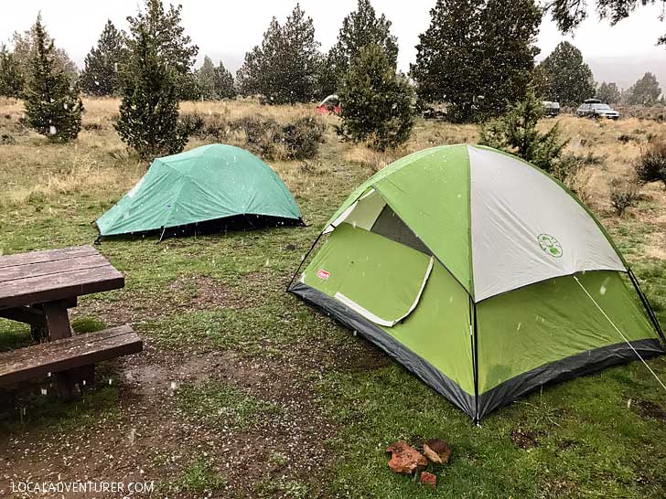 Skull Hollow Campground near Smith Rock State Park - Smith Rock is one of Oregon’s Seven Wonders. It’s a premier sport climbing destination and has some of the best hikes in Oregon with stunning views. Find out everything you need to know about the park here // localadventurer.com