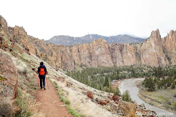 Misery Ridge Trail Smith Rock Hike - iconic hike in the park offers scenic views of Crooked River and Monkey Face. Check out detailed info on the hike here // localadventurer.com