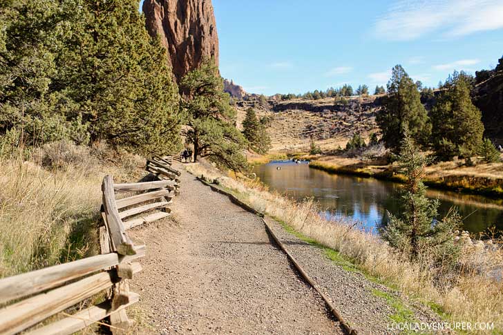 River Trail - Misery Ridge Loop Smith Rock State Park Oregon - iconic hike in the park offers scenic views of Crooked River and Monkey Face. Check out detailed info on the hike here // localadventurer.com