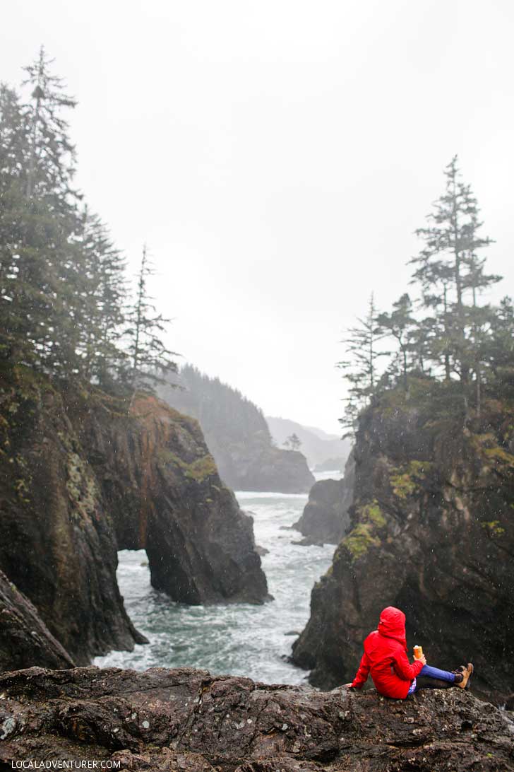 Natural Bridges Oregon - Samuel H Boardman State Scenic Corridor // localadventurer.com