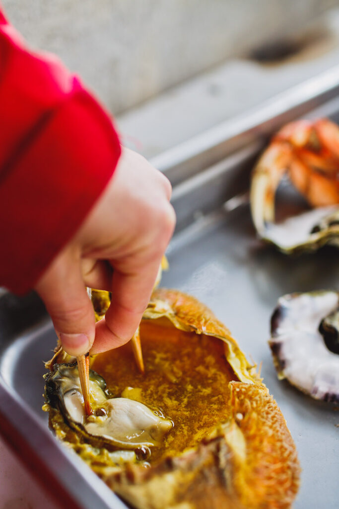 Oregon Crab Season + Essential Tips for Crabbing Oregon // localadventurer.com