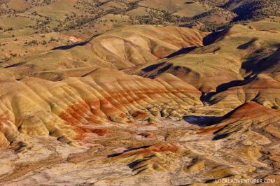 Panoramic Views of the Painted Hills from the Carroll Rim Trail + Everything You Need to Know About Visiting the Painted Hills Oregon // localadventurer.com