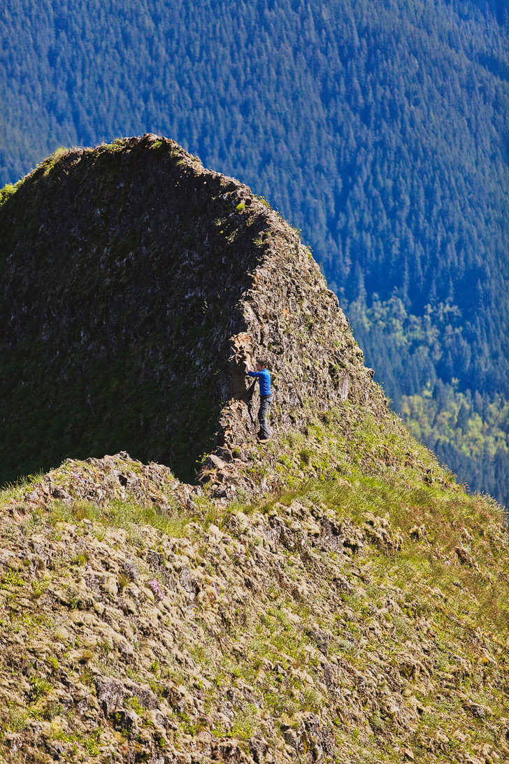 Everything You Need to Know About the Munra Point Hike, Columbia River Gorge, Oregon // localadventurer.com