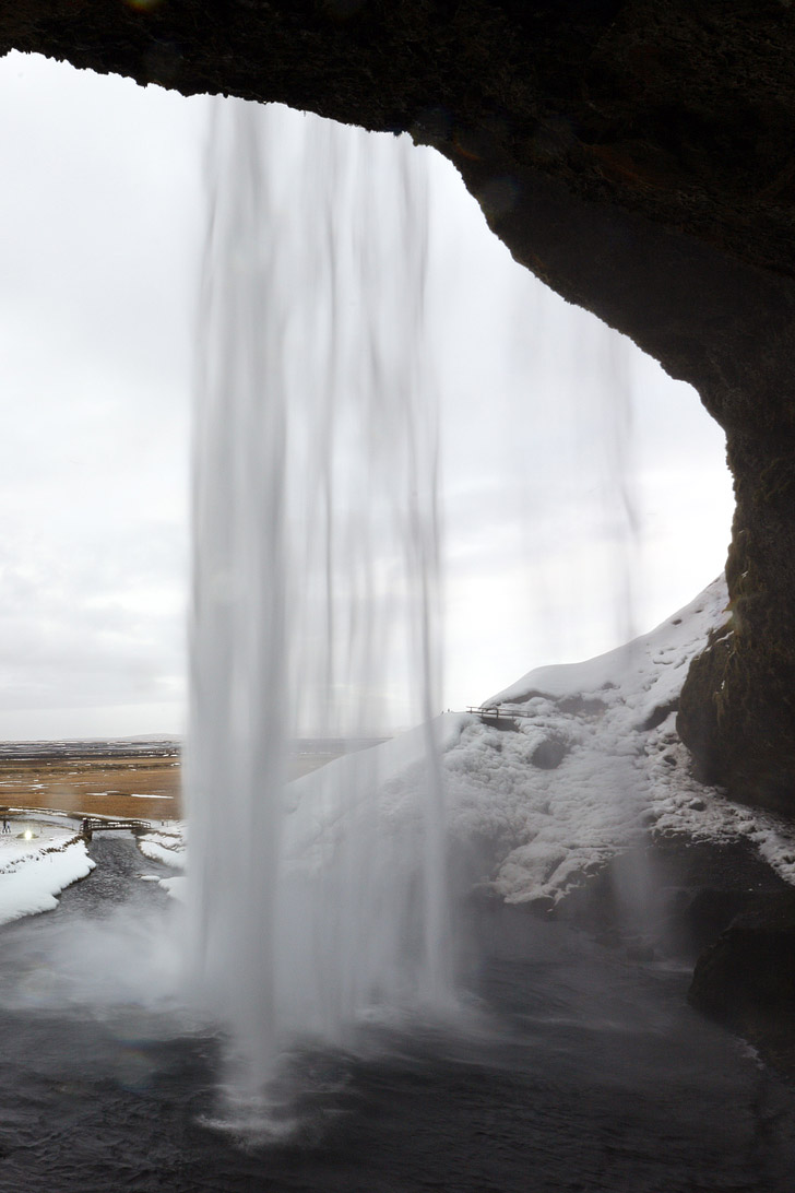 Seljalandsfoss, Waterfalls in Iceland + 9 Reasons Why Oregon is the Iceland of America // localadventurer.com