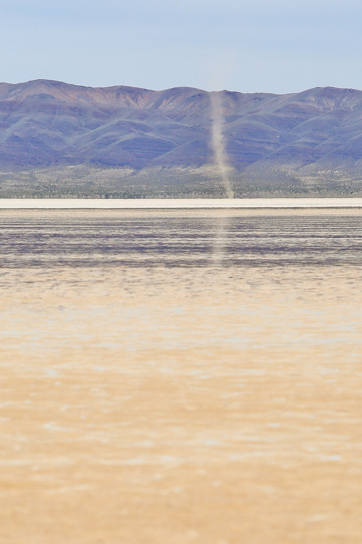 Alvord Desert in Oregon + What You Need to Know Before You Go // localadventurer.com