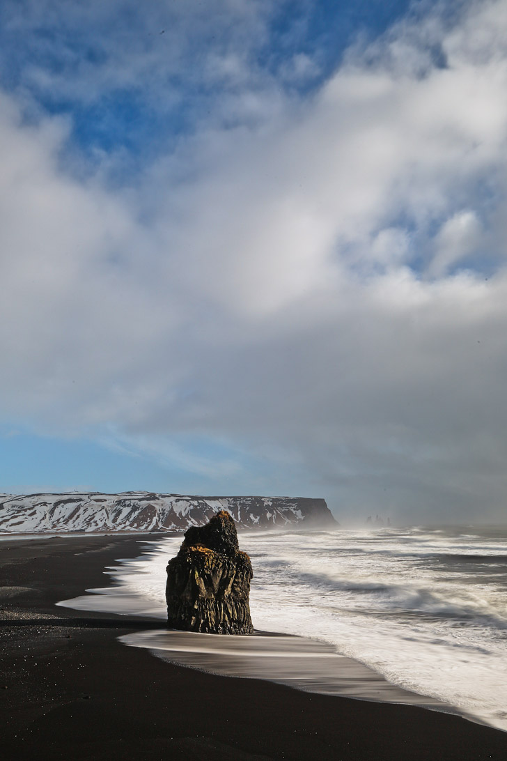 Arnardrangur at Dyrholaey Beach in Iceland + 9 Reasons Why Oregon is the Iceland of America // localadventurer.com 