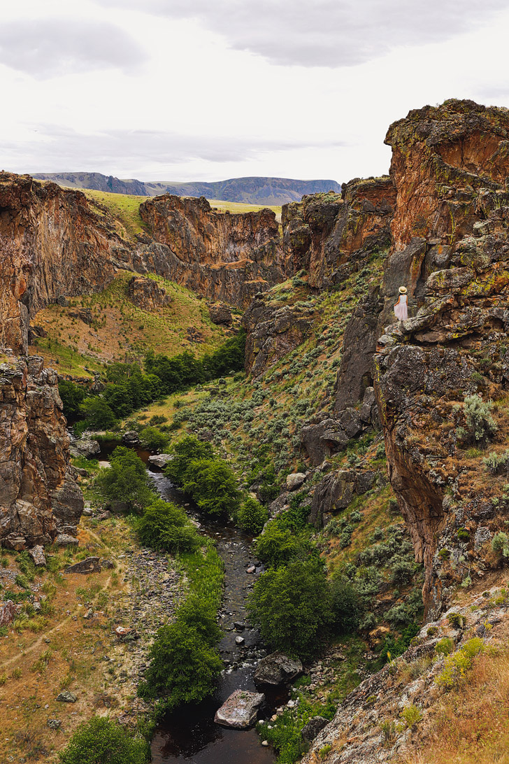 Fjadrargljufur Iceland vs Succor Creek State Park in Oregon + 9 Reasons Why Oregon is the Iceland of America // localadventurer.com