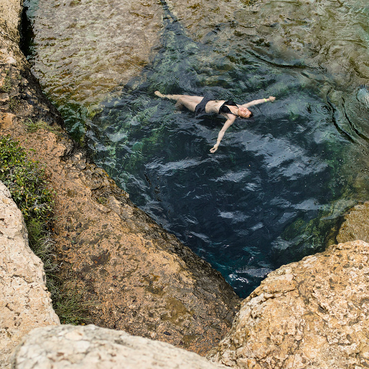 Jacob's Well Natural Area + 101 Things to Do in Austin TX // localadventurer.com