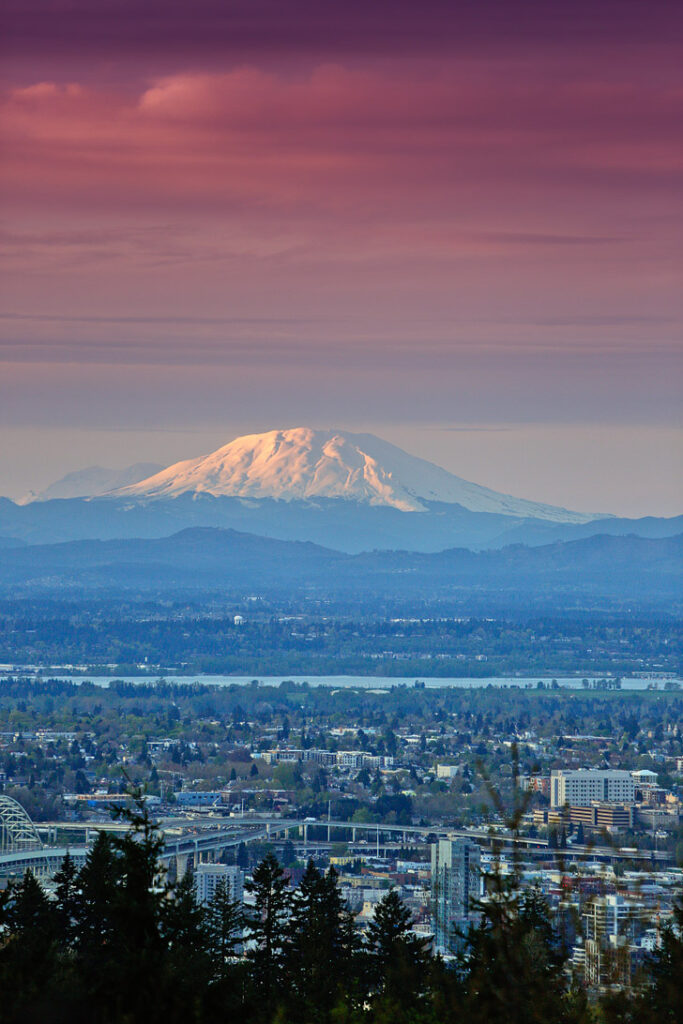 Council Crest Park + 13 Amazing Cityscapes and Views of Portland Oregon // localadventurer.com