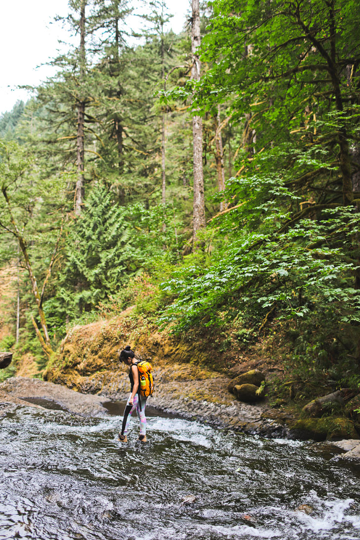 How to Get to Triple Falls, Oregon - Hiking in the Columbia River Gorge // localadventurer.com